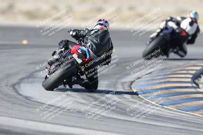 media/Dec-01-2025-Moto Forza (Mon) [[2daa91e15f]]/1-Advanced Group/Session 2 Turn 11 Backside/